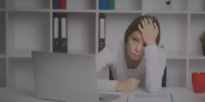 Sintomas da deficiência de vitamina B12 (Cobalamina): causas e prevenção Sintomas da deficiência de vitamina B12 (Cobalamina): causas e prevenção