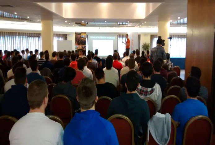 participantes escola fitness