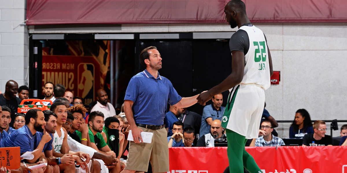Treino basquetebol poste