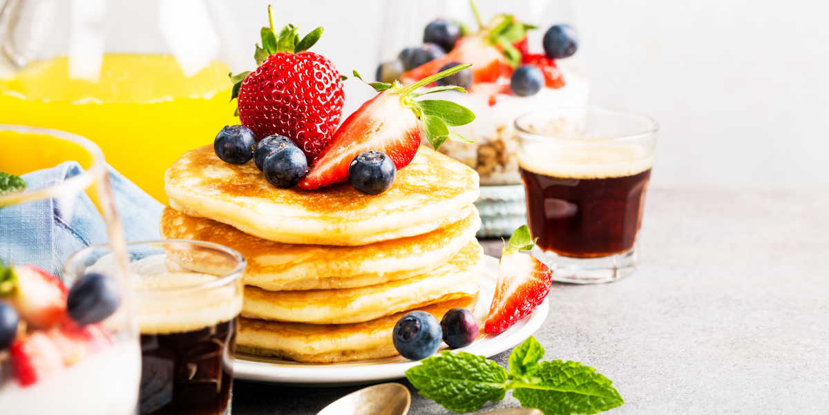 panquecas de farinha de aveia ao pequeno-almoço