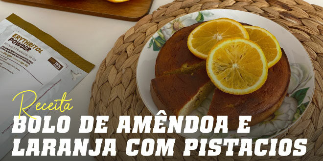 Bolo de Amêndoa e Laranja com Pistachos