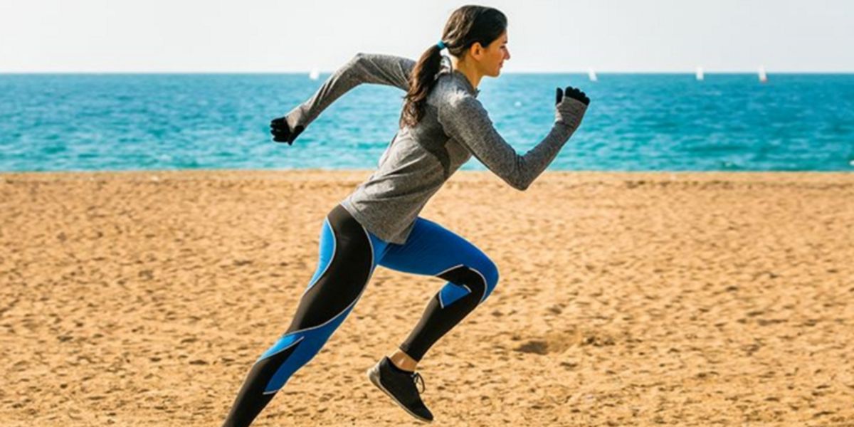 Rapariga a correr Rapariga a correr