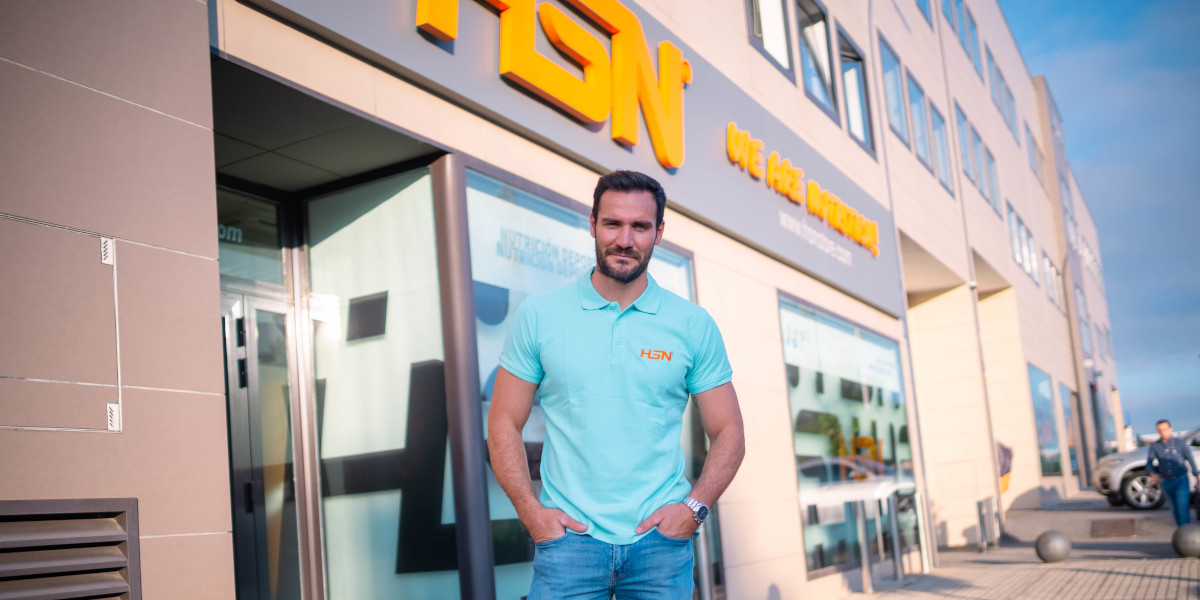 Saúl Craviotto na sua visita à HSN em Granada Saúl Craviotto na sua visita à HSN em Granada