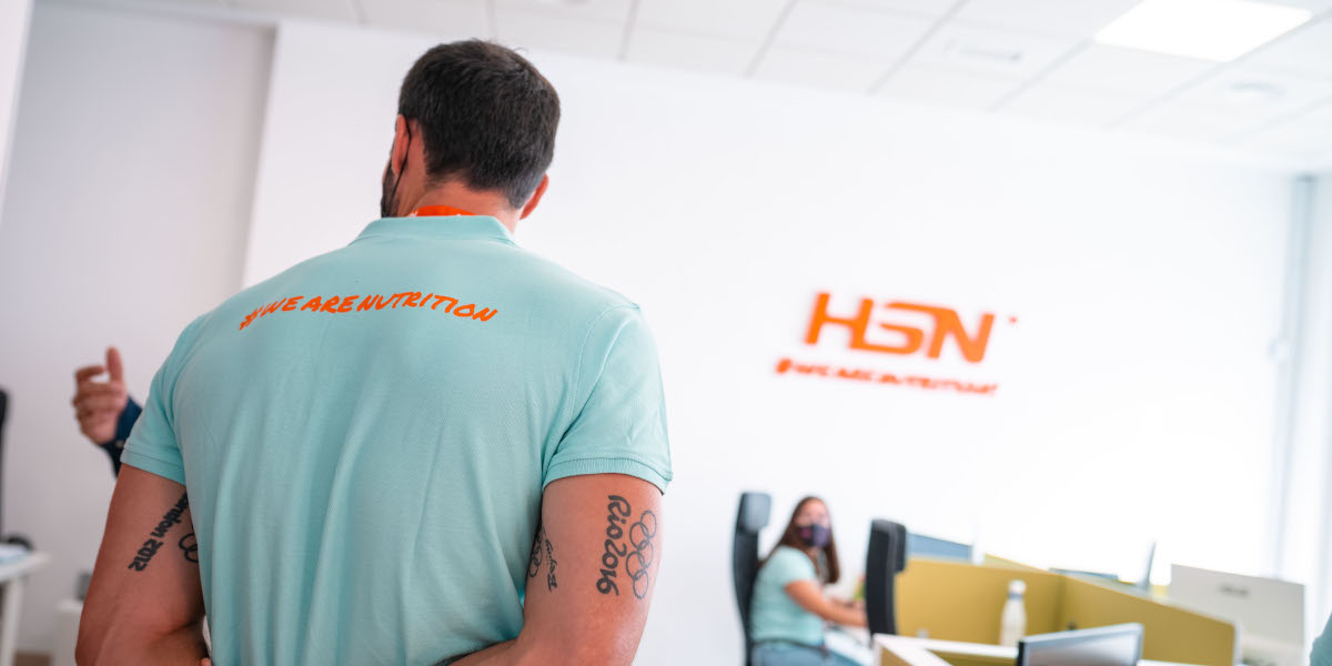 Saúl Craviotto nos escritórios da HSN Saúl Craviotto nos escritórios da HSN
