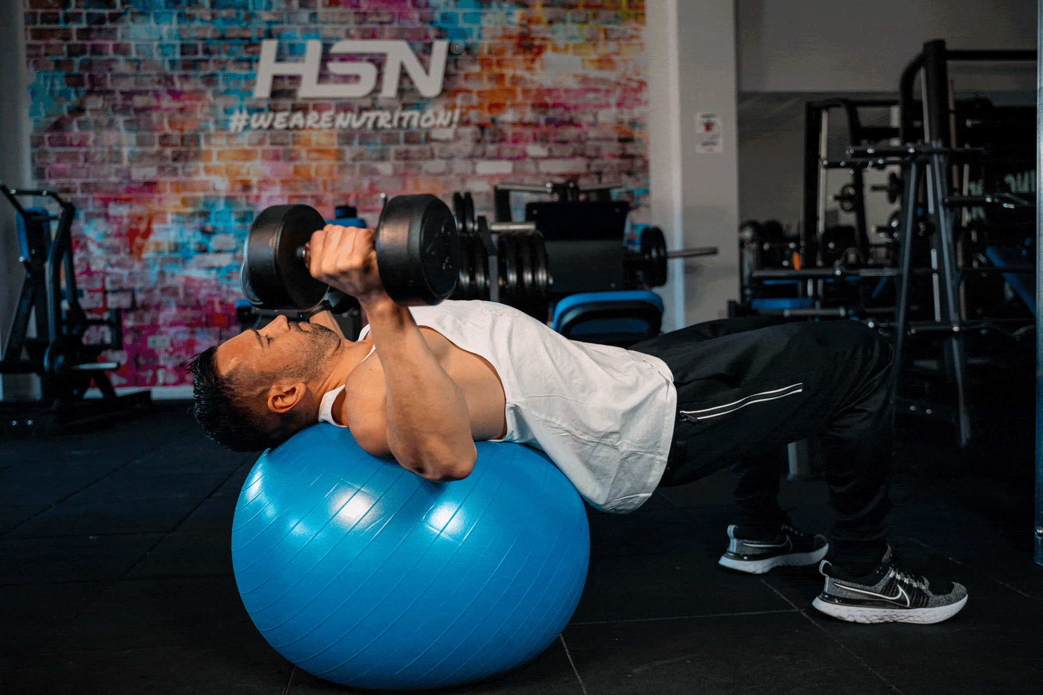 Bola Pilates Chest Fly