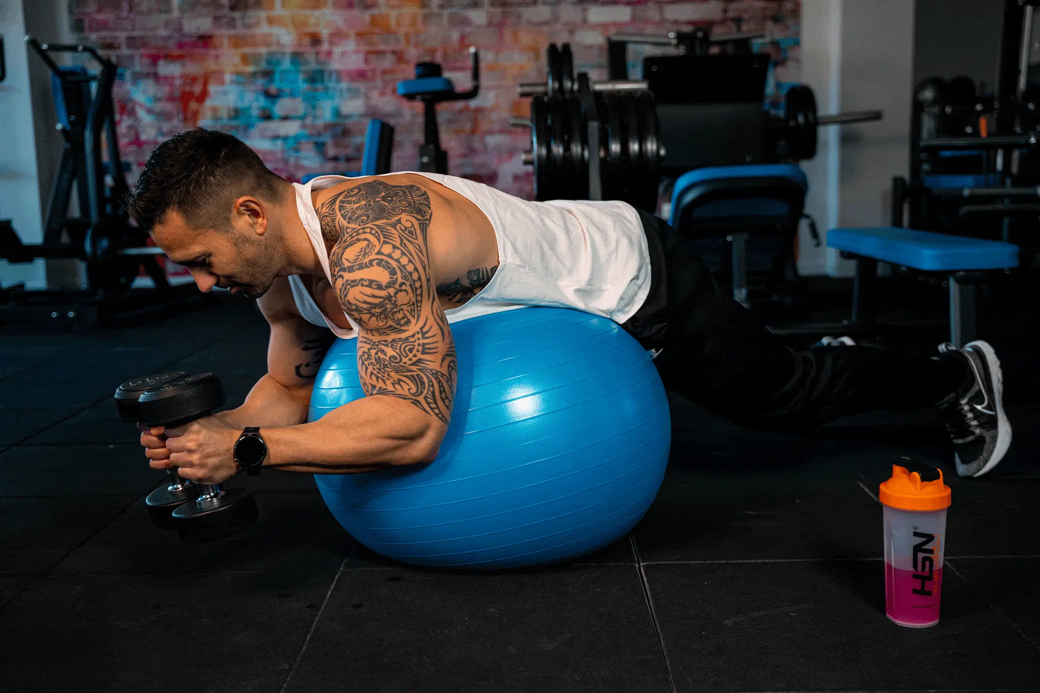 Bola Pilates Rear Deltoid Raise (Codos doblados)