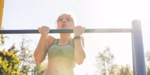 Técnica correta para fazer dominadas como um profissional