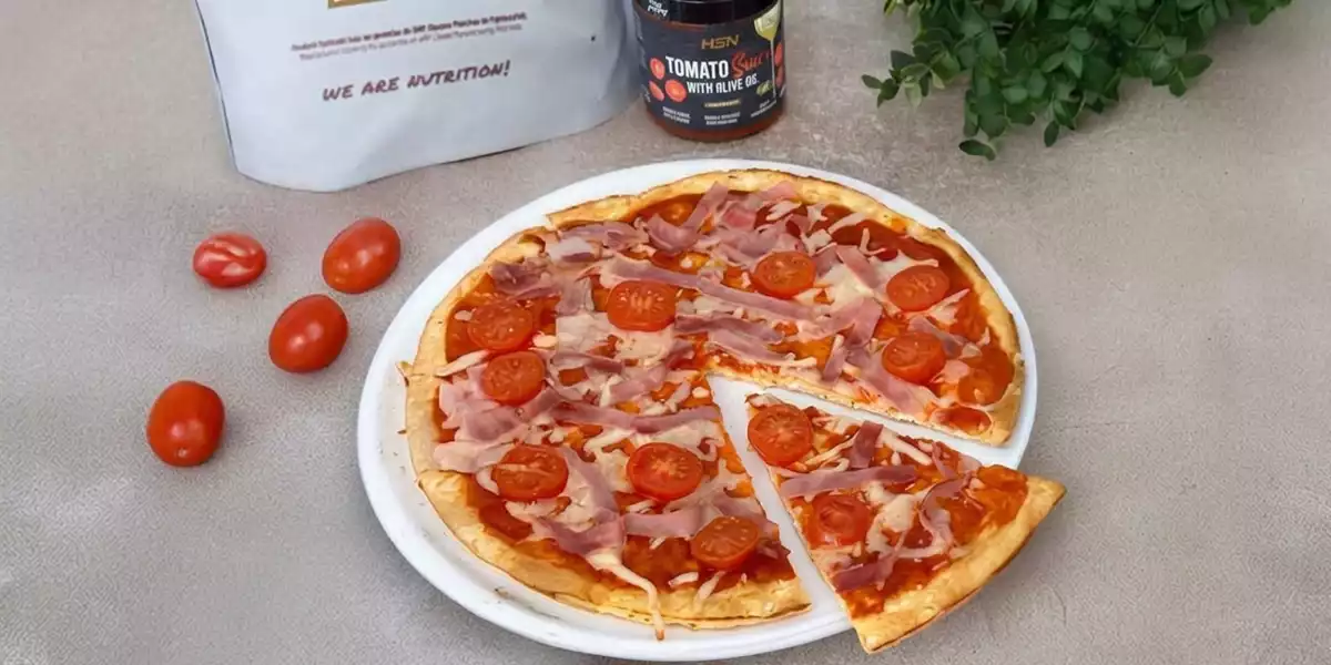 Base de pizza proteica com queijo cottage e aveia Base de pizza proteica com queijo cottage e aveia
