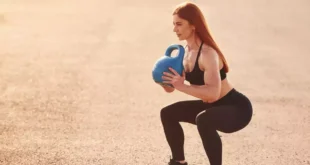 Como fazer agachamentos goblet passo a passo