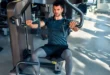 Como fazer press de peito na máquina sentado corretamente