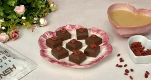 Bombons saudáveis de chocolate negro com goji para o Dia de São Valentim