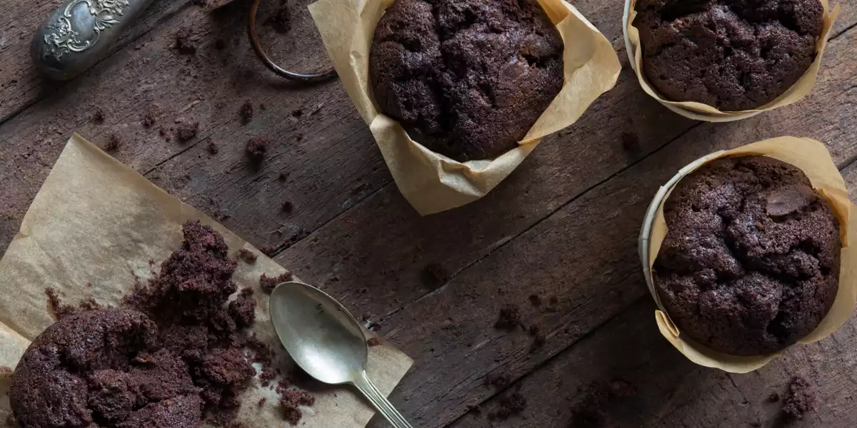 Muffins de chocolate e quinoa sem glúten