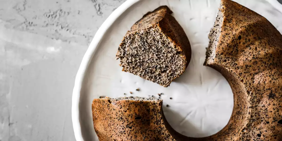 Bolo de limão e sementes de papoila