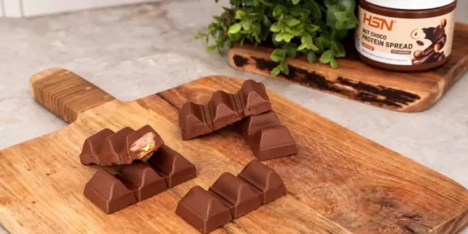 Chocolatinhos Crocantes Recheados com Creme de Avelã Chocolatinhos Crocantes Recheados com Creme de Avelã